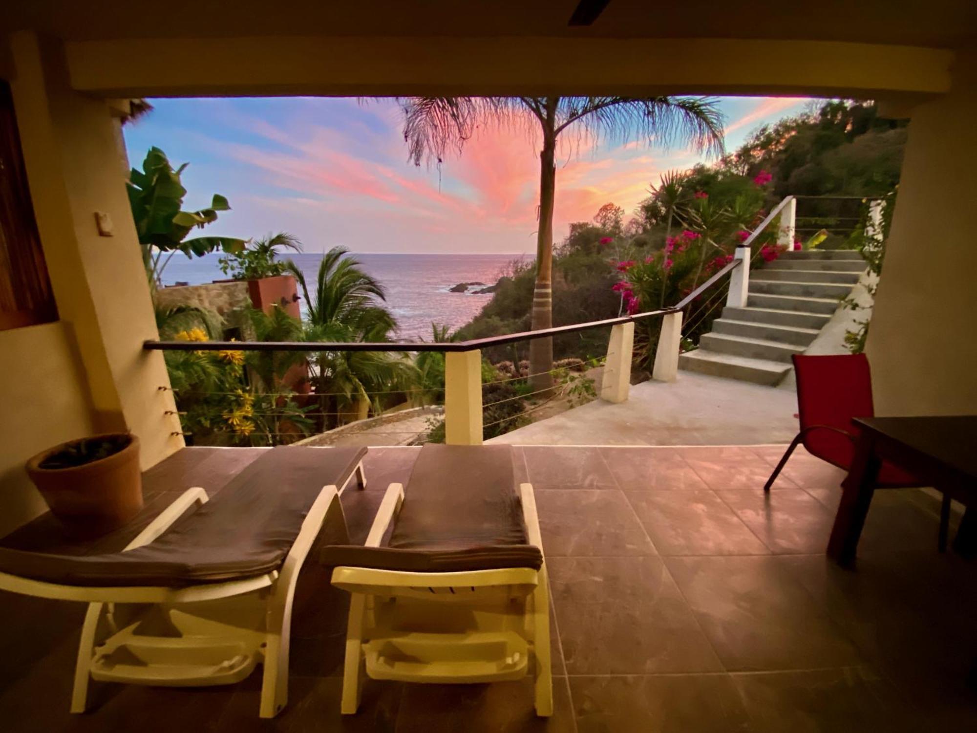 Casablanca Guest House - Adults Only - Starlink Internet! 지폴리테 외부 사진